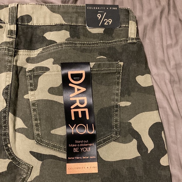NEW NWT Celebrity Pink Camouflage Camo Mini Skirt 9 /29 - Picture 5 of 12